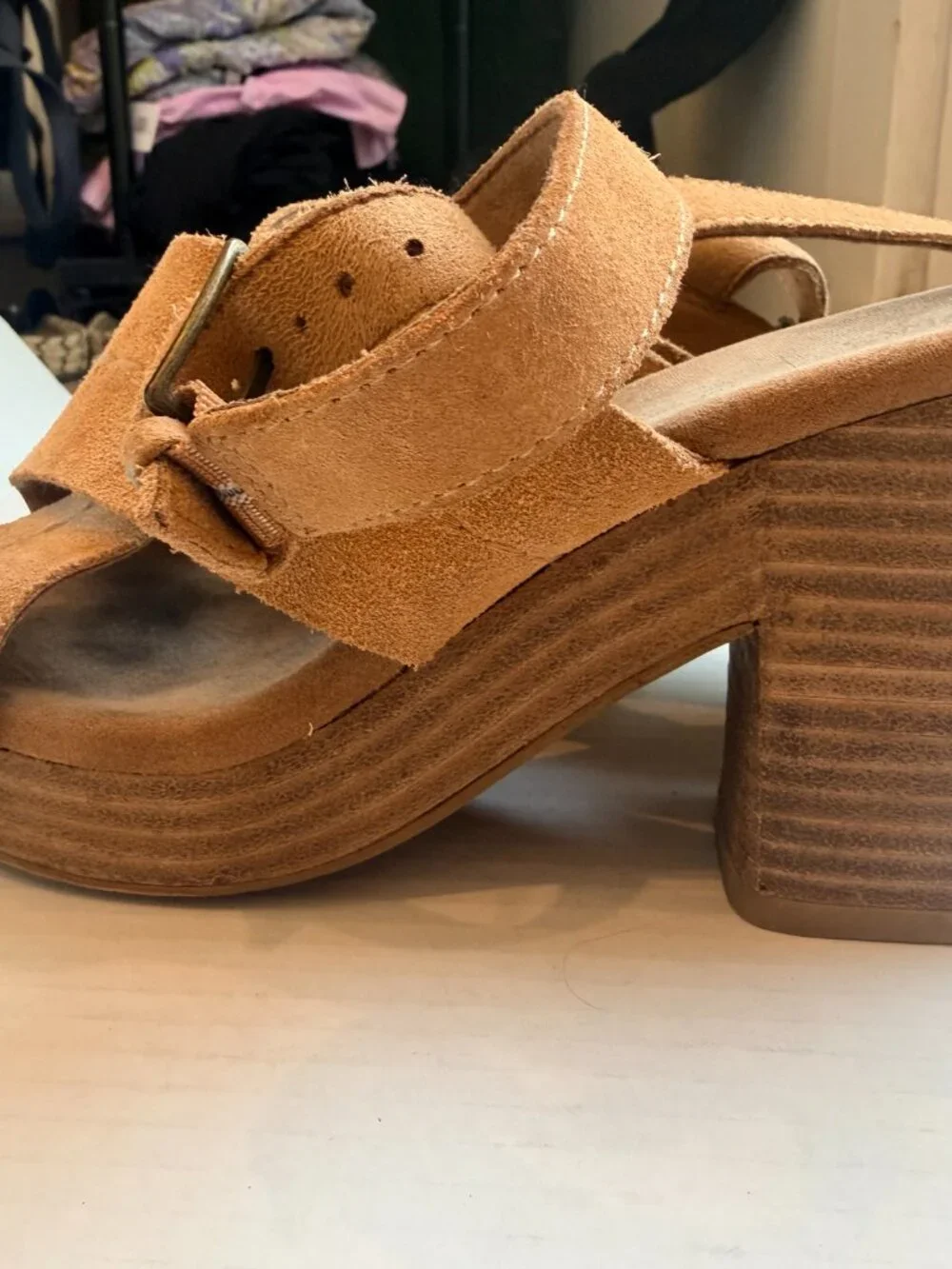 TOMS Ibiza Honey Suede Platform Sandals Block Heel Crisscross - Size 7.5